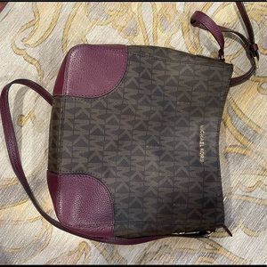 AUTHENTIC Michael Kors Crossbody